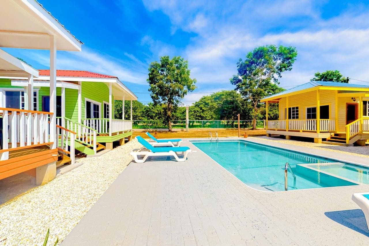 Kiara At Hummingbird Estate Gold Standard Certified Hotel Dangriga Exterior photo